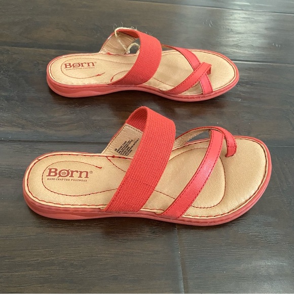 New with box Born red and tan flats sandals women’s size 6 - Picture 2 of 9